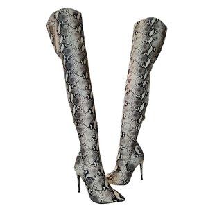 NWOB Steve Madden Vegan Thigh High Dominique Boot Women Light Grey Boots Size 6M